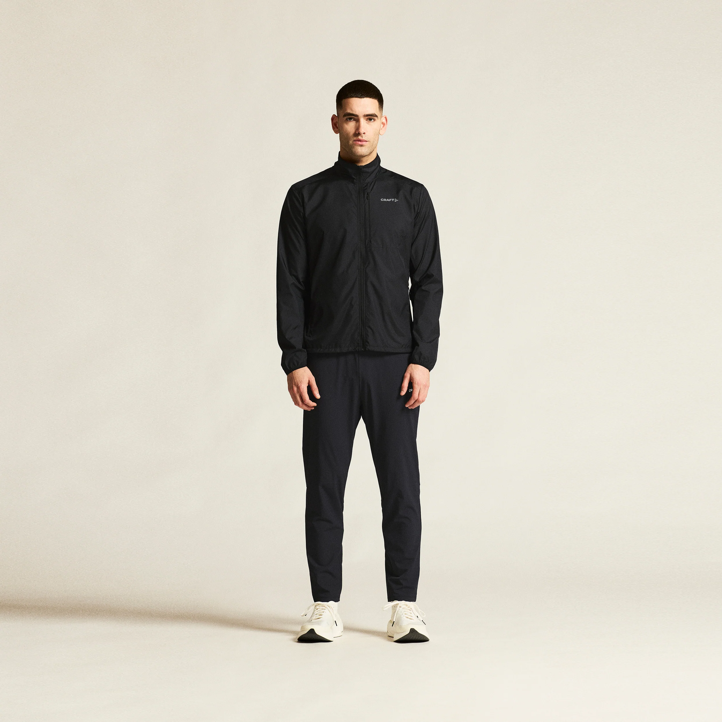 Essence Wind Veste running Hommes - noir - Image 6
