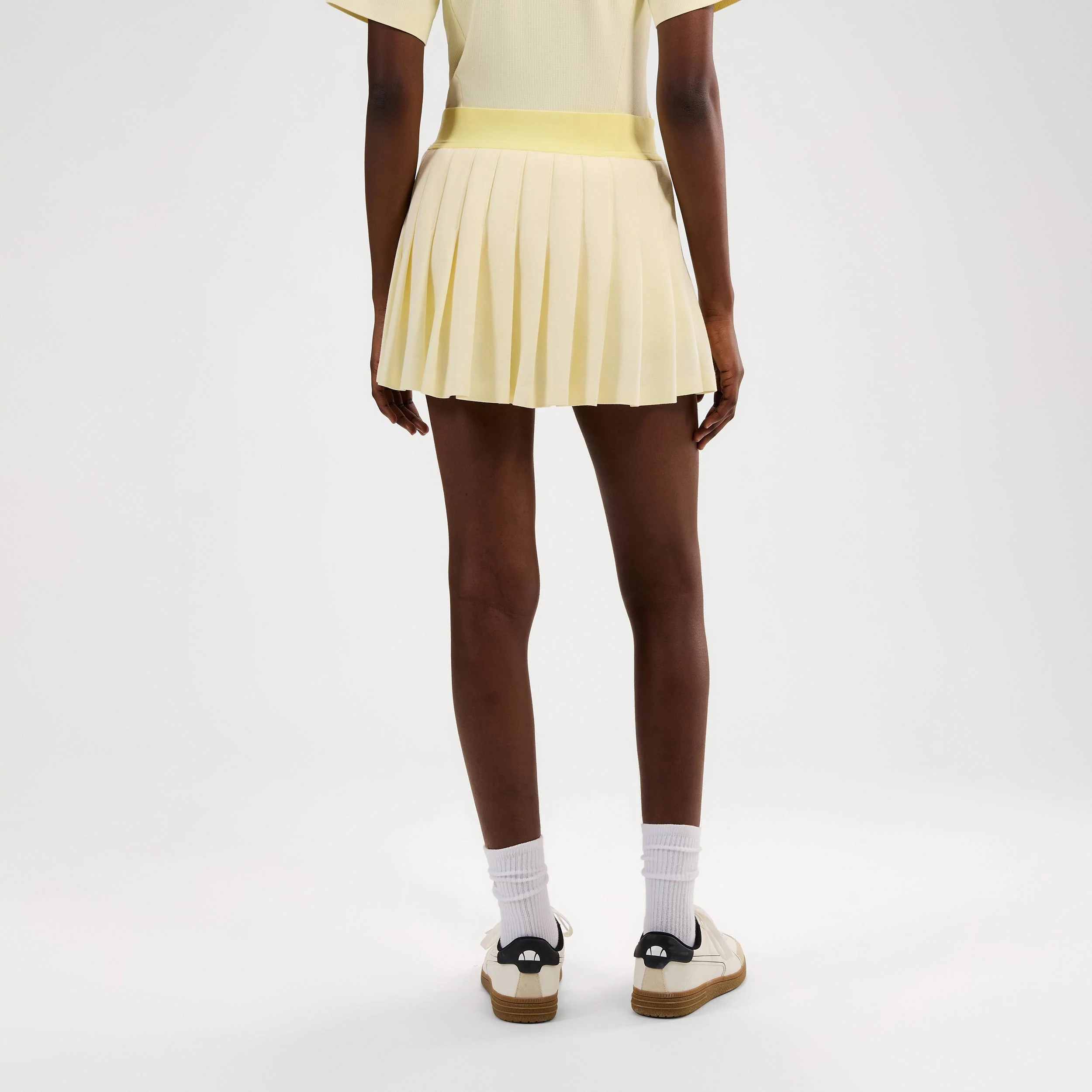 Ortegas Shorts Femmes - jaune - Image 2