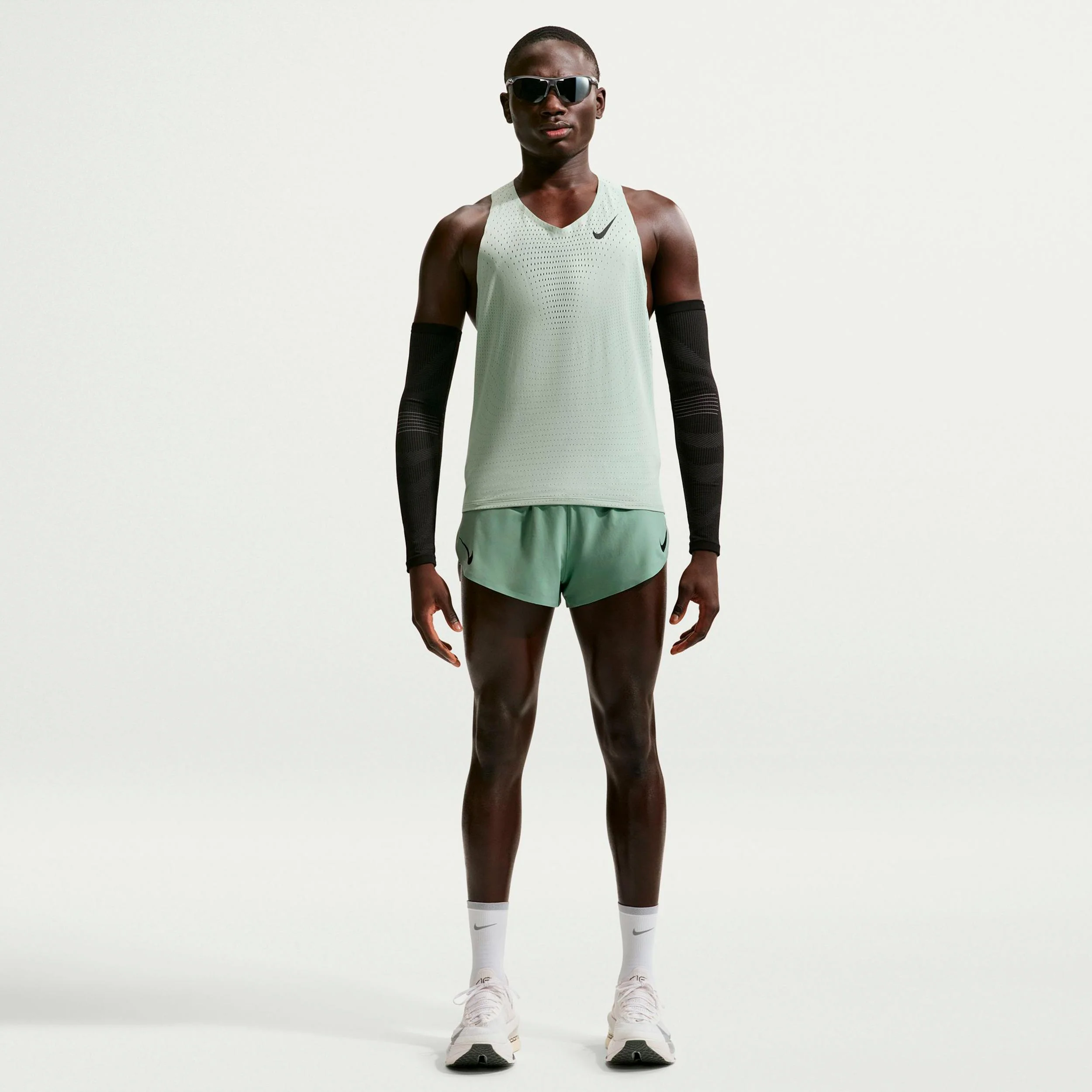 AeroSwift Short de running Hommes - vert olive, noir - Image 2