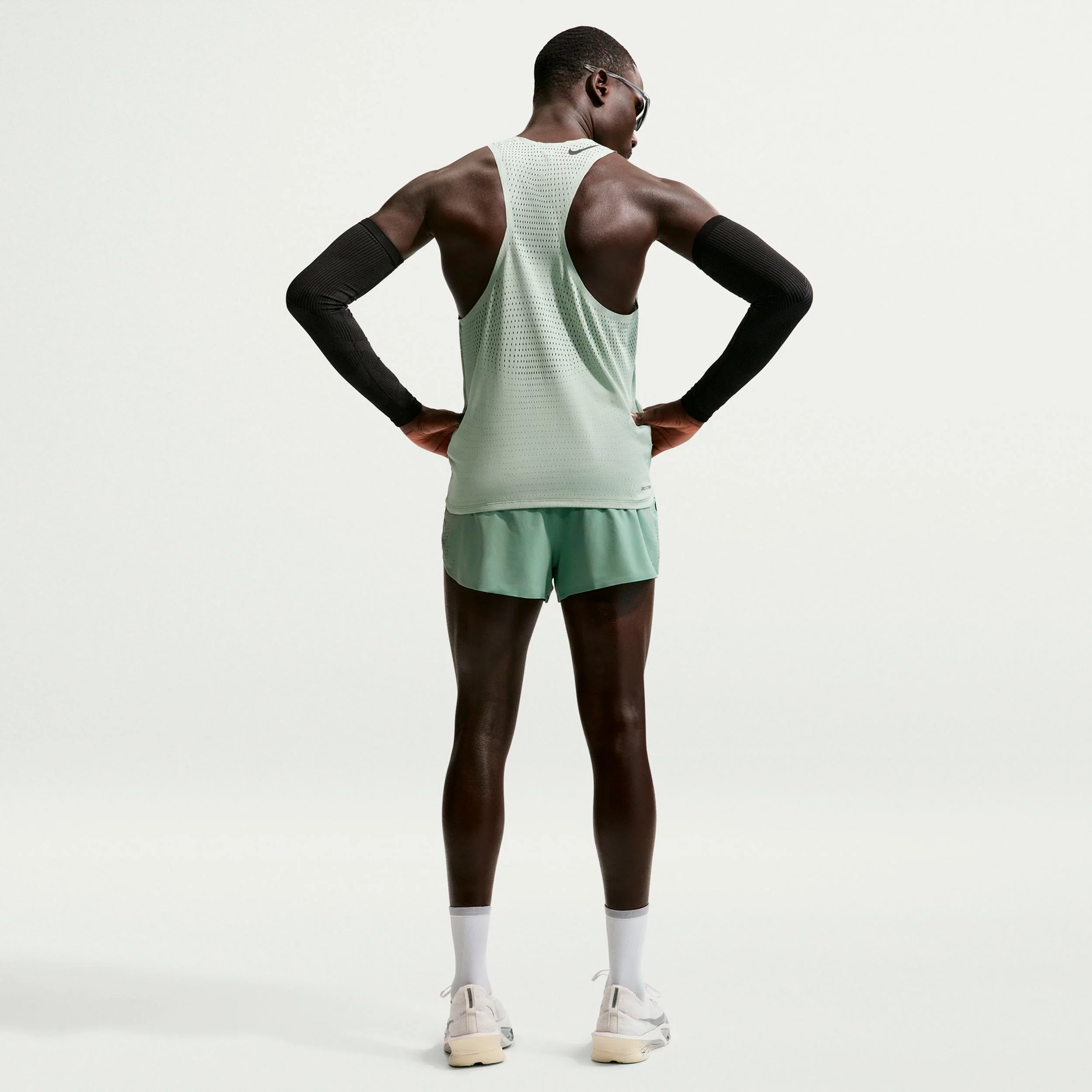 AeroSwift Short de running Hommes - vert olive, noir - Image 3