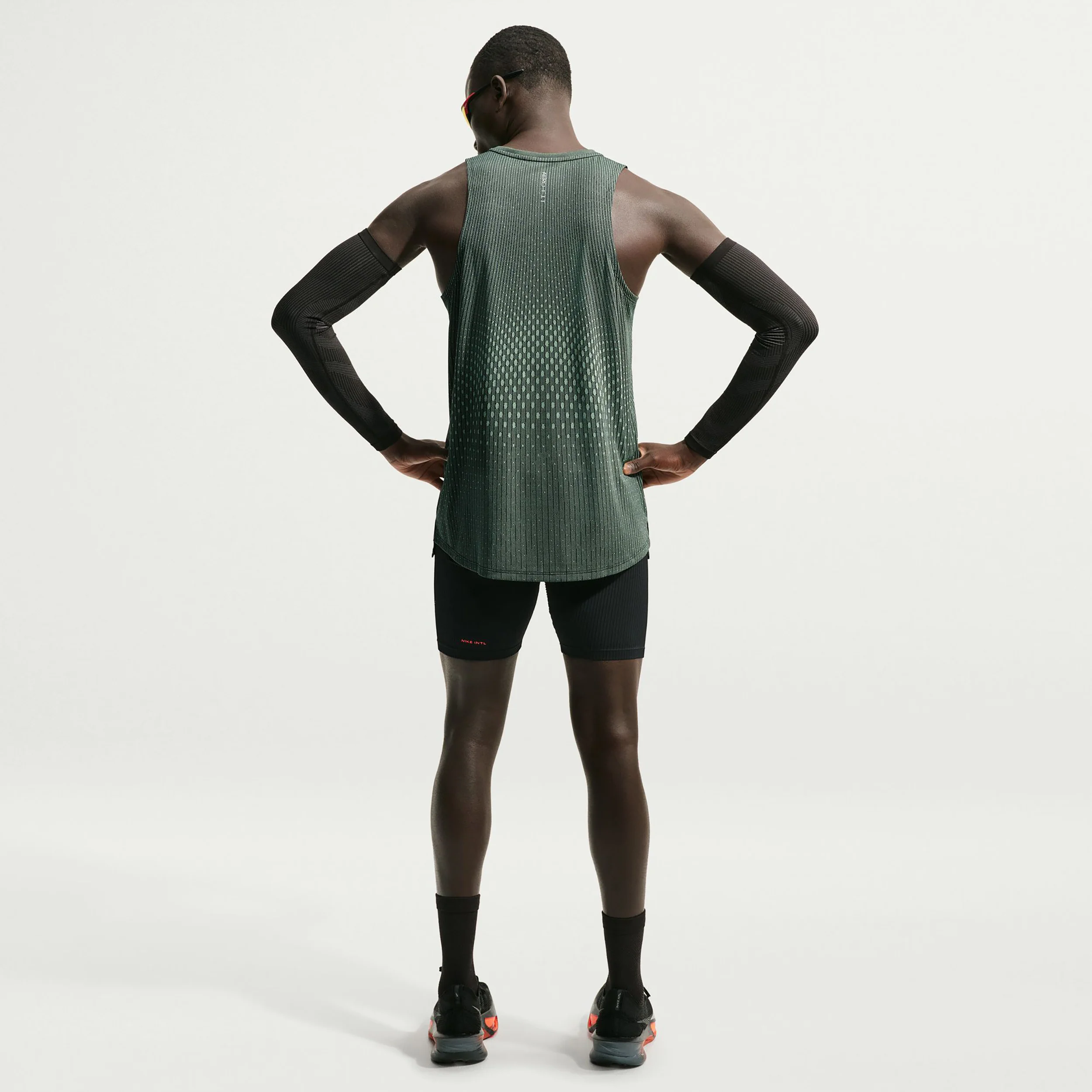 Stride Maillot de course Hommes - vert olive, argent - Image 2