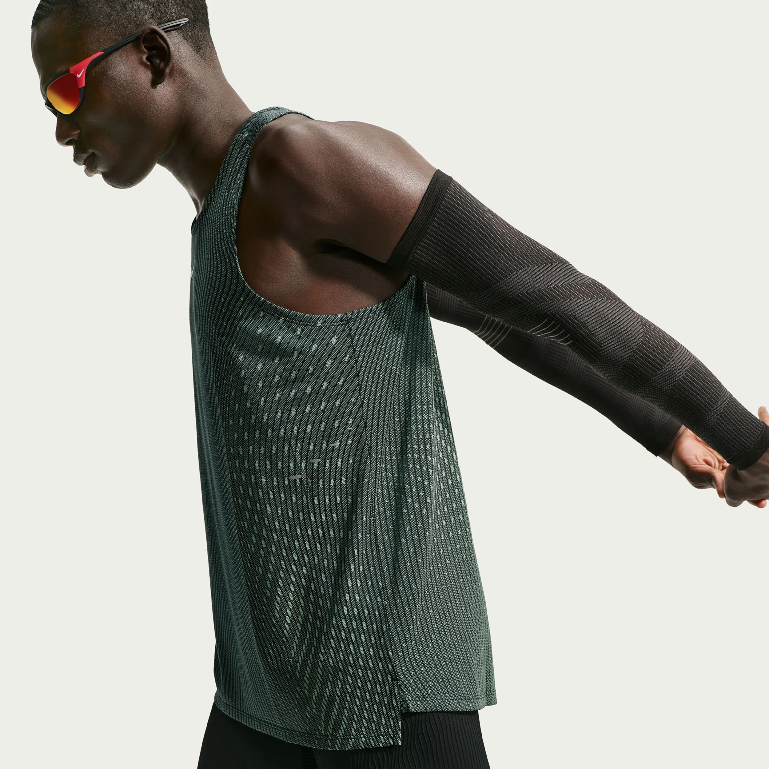 Stride Maillot de course Hommes - vert olive, argent - Image 5