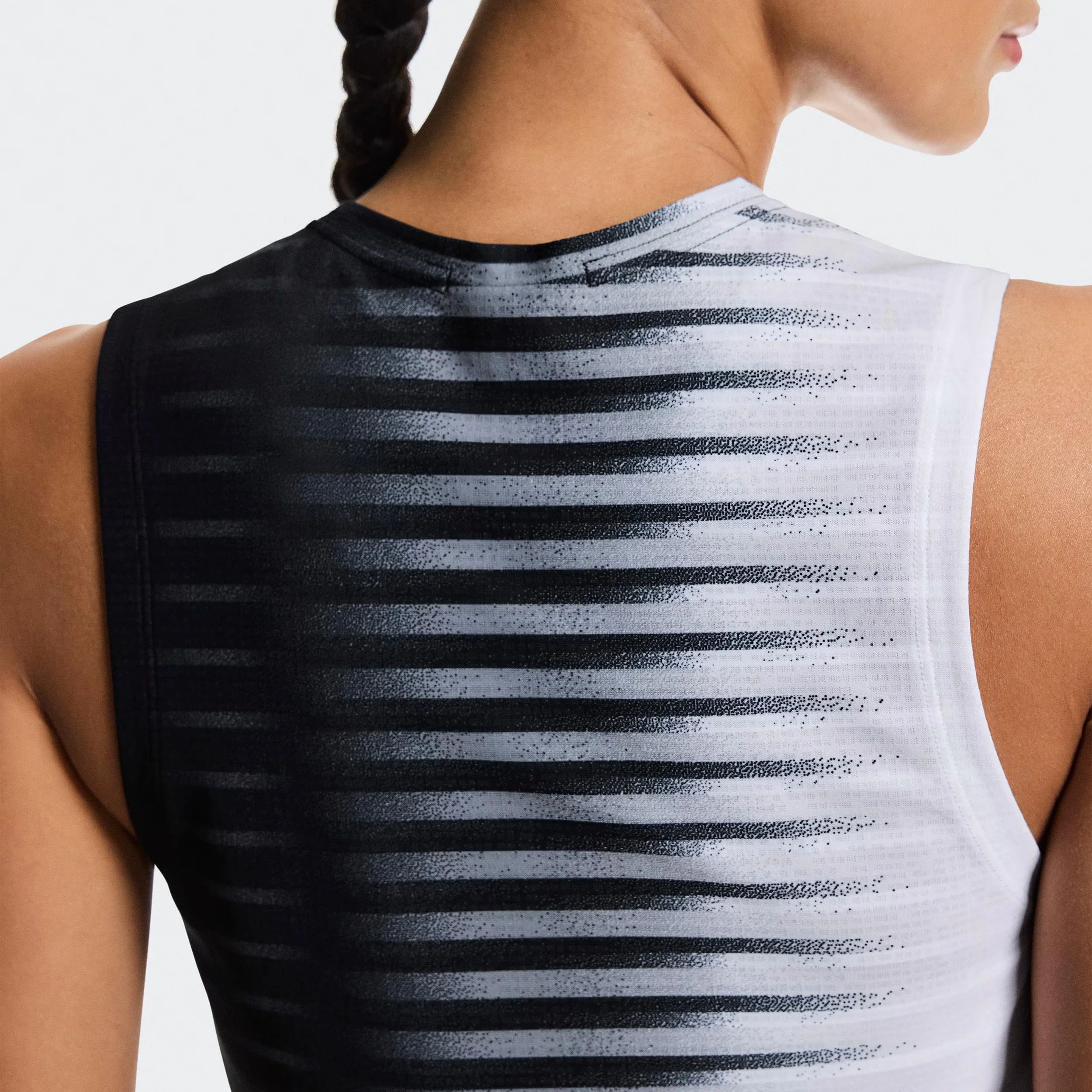 Court Edge Débardeur tank top Femmes - noir, blanc - Image 6